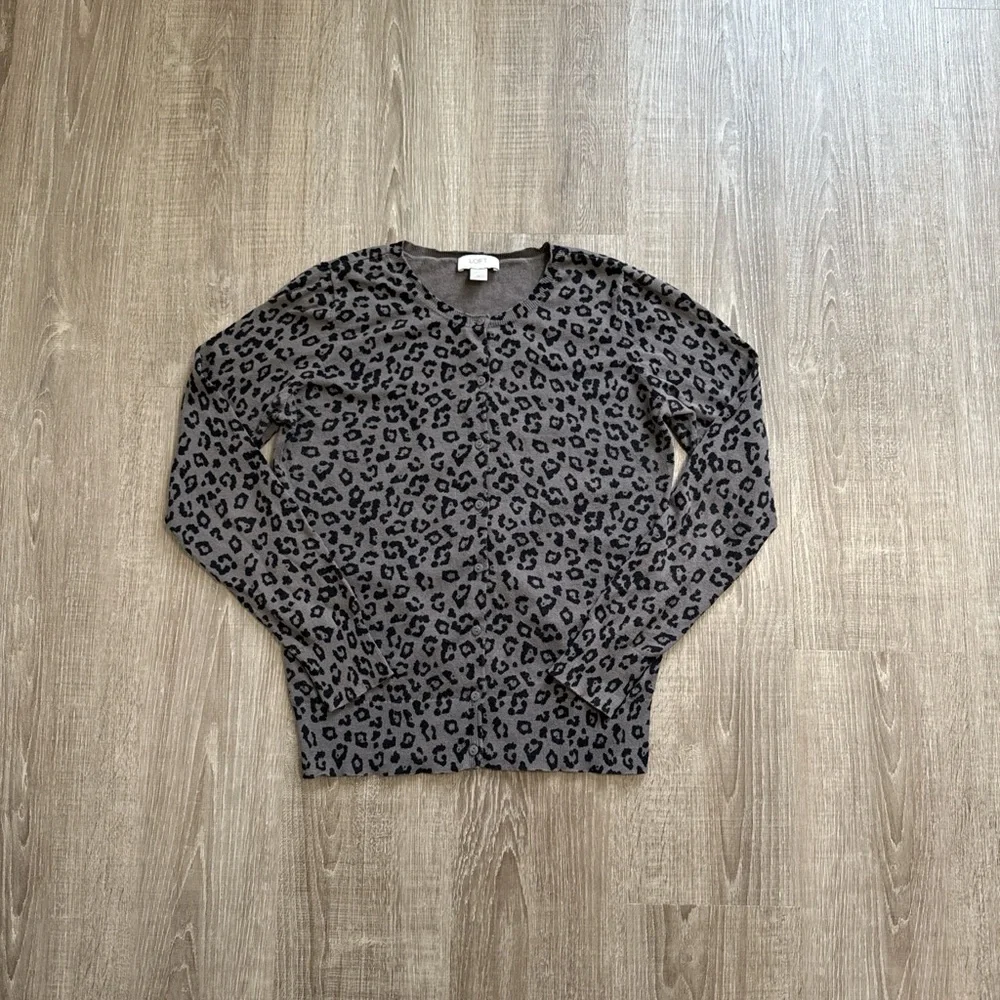 Ann Taylor Loft 100% Cotton Leopard Print Dark Brown Button Up Cardigan Size M - Picture 2 of 12